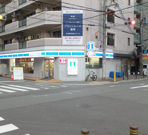 コンビニ　ローソン（コンビニ）まで49m