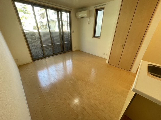 居室・リビング　※別部屋の写真です