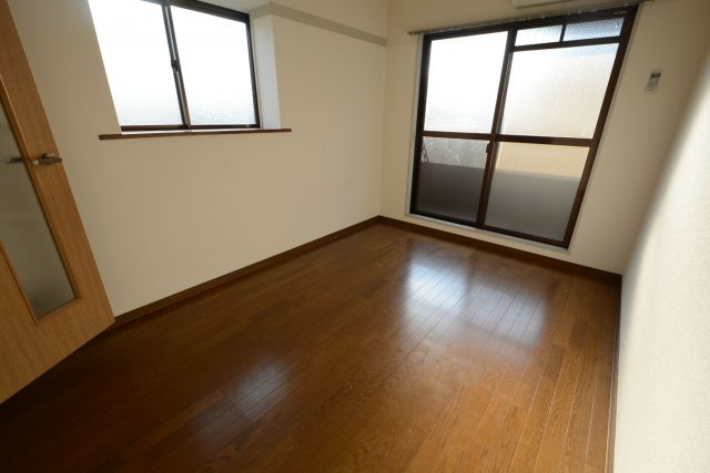 居室・リビング　エアコン付きで初期費用を抑えられます♪