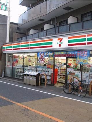 コンビニ　セブンイレブン（コンビニ）まで500m