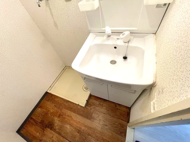 洗面設備　イメージとして同建物他部屋を表示しています