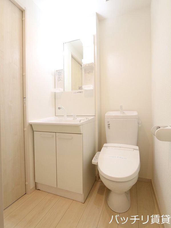 洗面設備　※同型タイプ写真の為、現状優先。