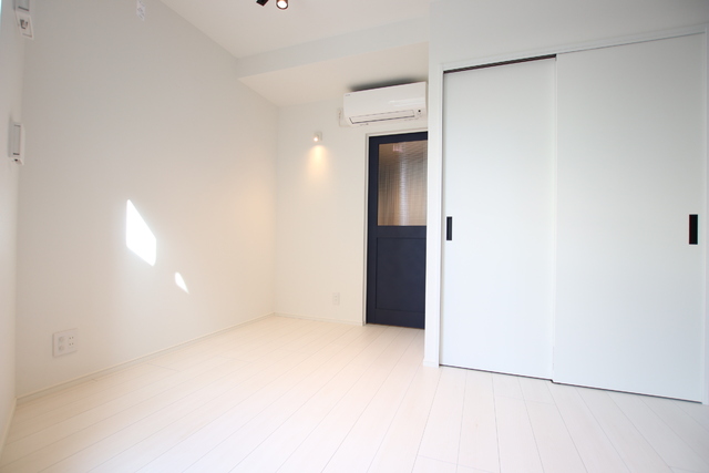 その他部屋・スペース　通りに面していない為、人通りが気になりにくいお部屋です☆