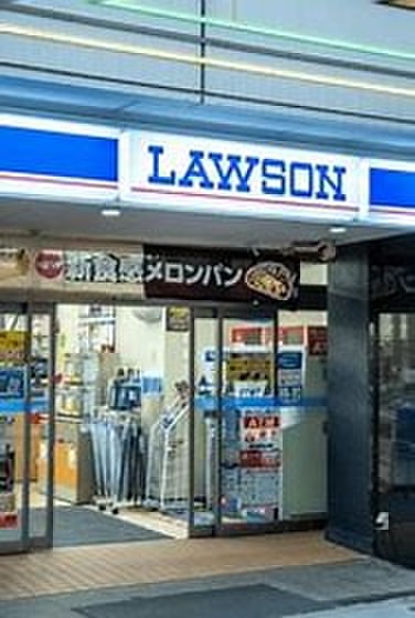 コンビニ　ローソン 杉並高円寺南二丁目店（コンビニ）まで75m