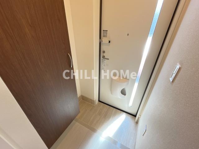 玄関　当社、チルホームのHPもご覧ください(^^)/物件情報多数♪