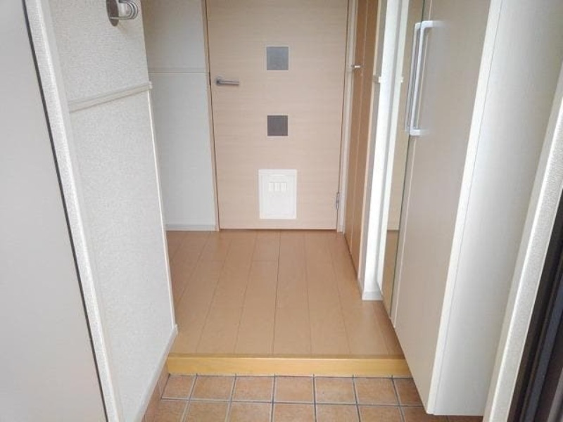 玄関　図面と現状に相違がある場合には現状を優先