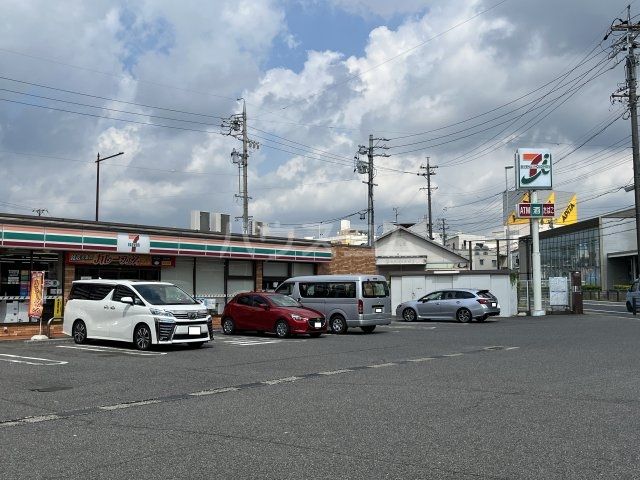 コンビニ　セブンイレブン瀬戸陶原町店（コンビニ）まで520m