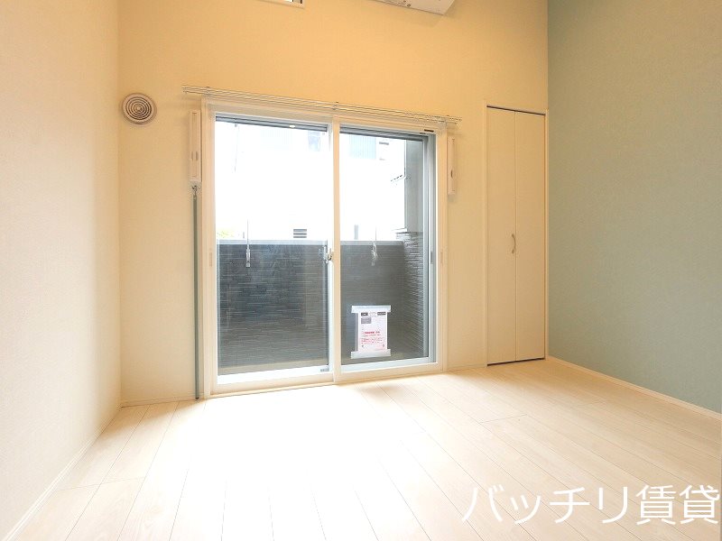 バルコニー　同型タイプの為、現状を優先致します。