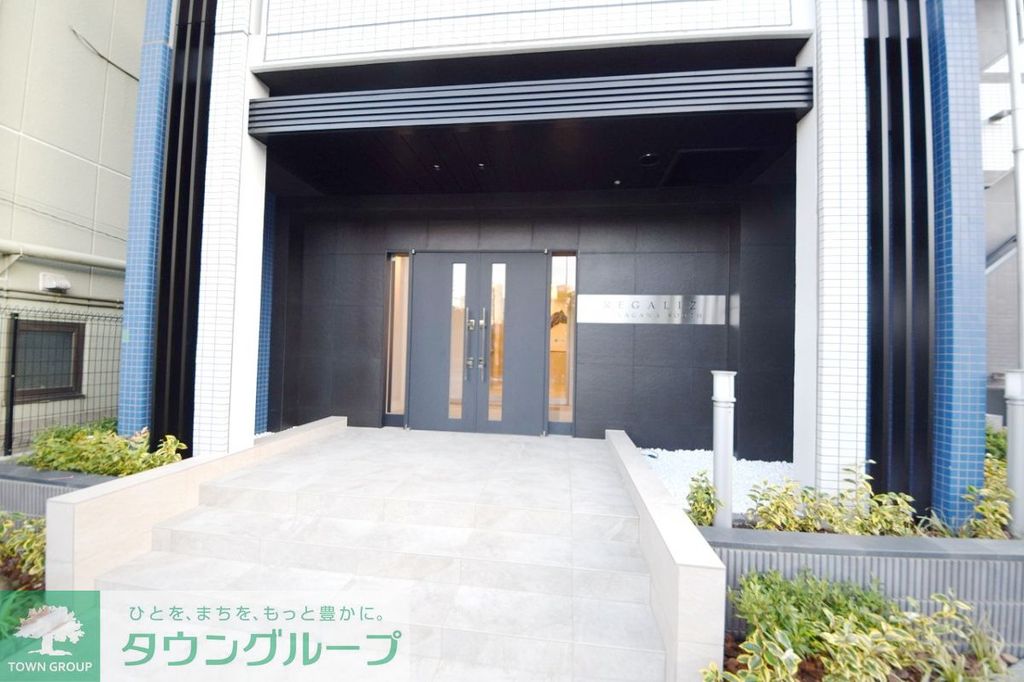 エントランス　エントランス