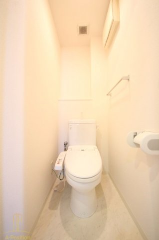 トイレ　キャピトル天神橋