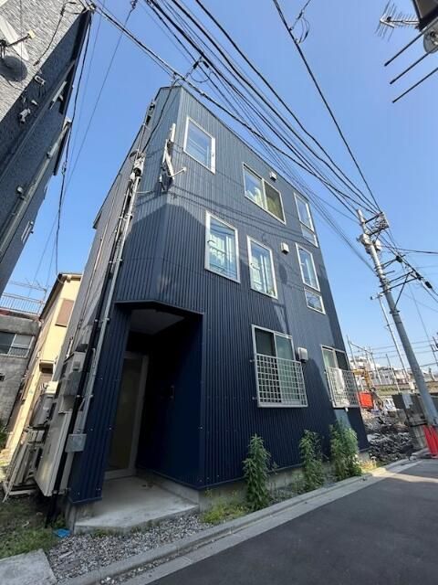 建物外観　東京メトロ日比谷線　南千住　徒歩４分　の物件です♪