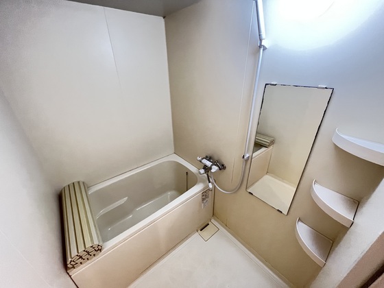 バス・シャワールーム　※別部屋の写真です