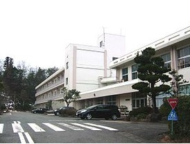 小学校　豊岡市立五荘小学校（小学校）まで964m