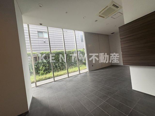 ロビー　落ち着いたロビーです