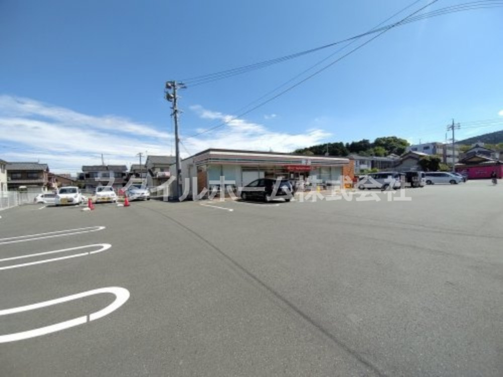 コンビニ　セブン-イレブン 豊橋忠興店（コンビニ）まで661m