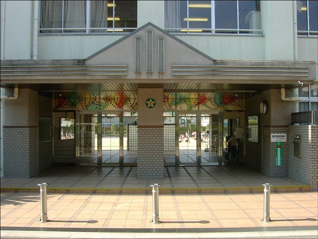 小学校　大阪市立 玉川小学校（小学校）まで404m