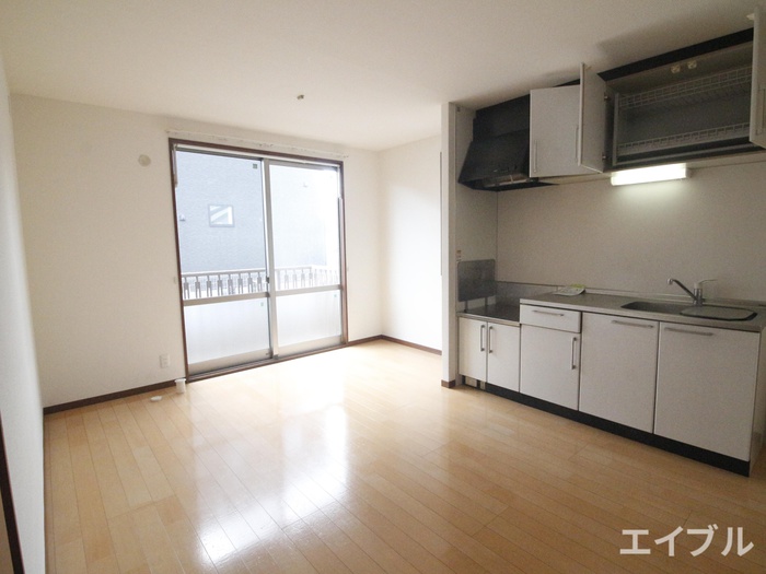 居室・リビング　反転タイプの別のお部屋になります。