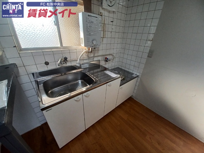 キッチン　同物件別室画像