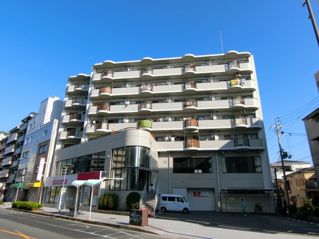 建物外観　南向きで日当り良好