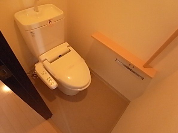 トイレ　別部屋参考写真