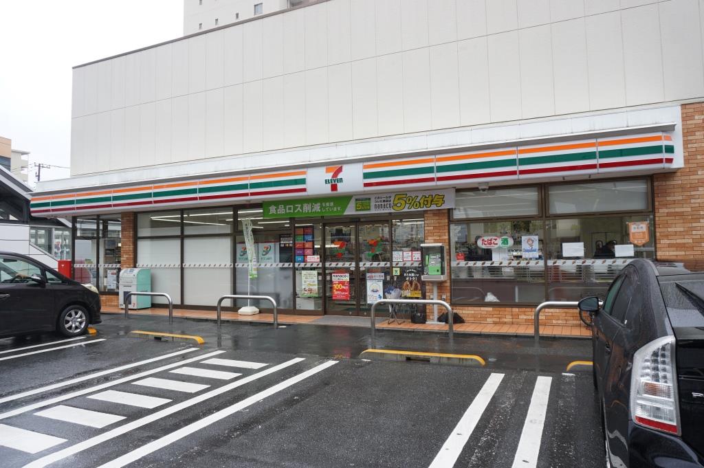 コンビニ　セブンイレブン 足立扇2丁目店（コンビニ）まで243m