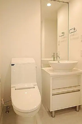 トイレ　別部屋の画像を使用しております。