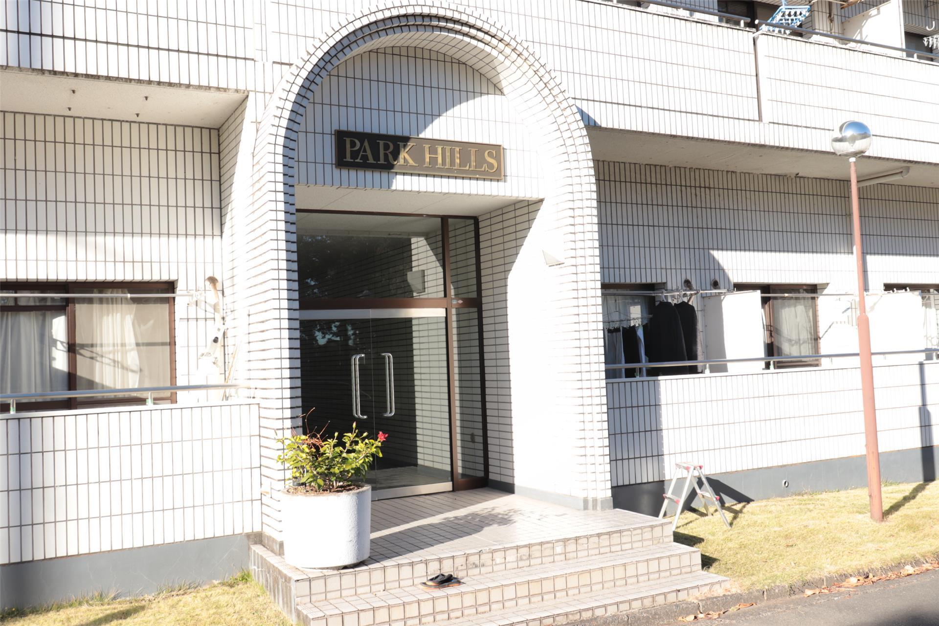 建物外観　エントランス