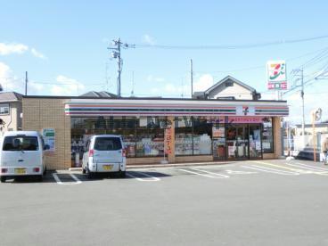 コンビニ　セブンイレブン鴻巣宮前原店（コンビニ）まで597m
