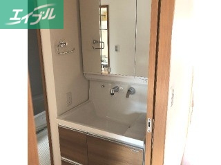 洗面設備　洗面化粧台