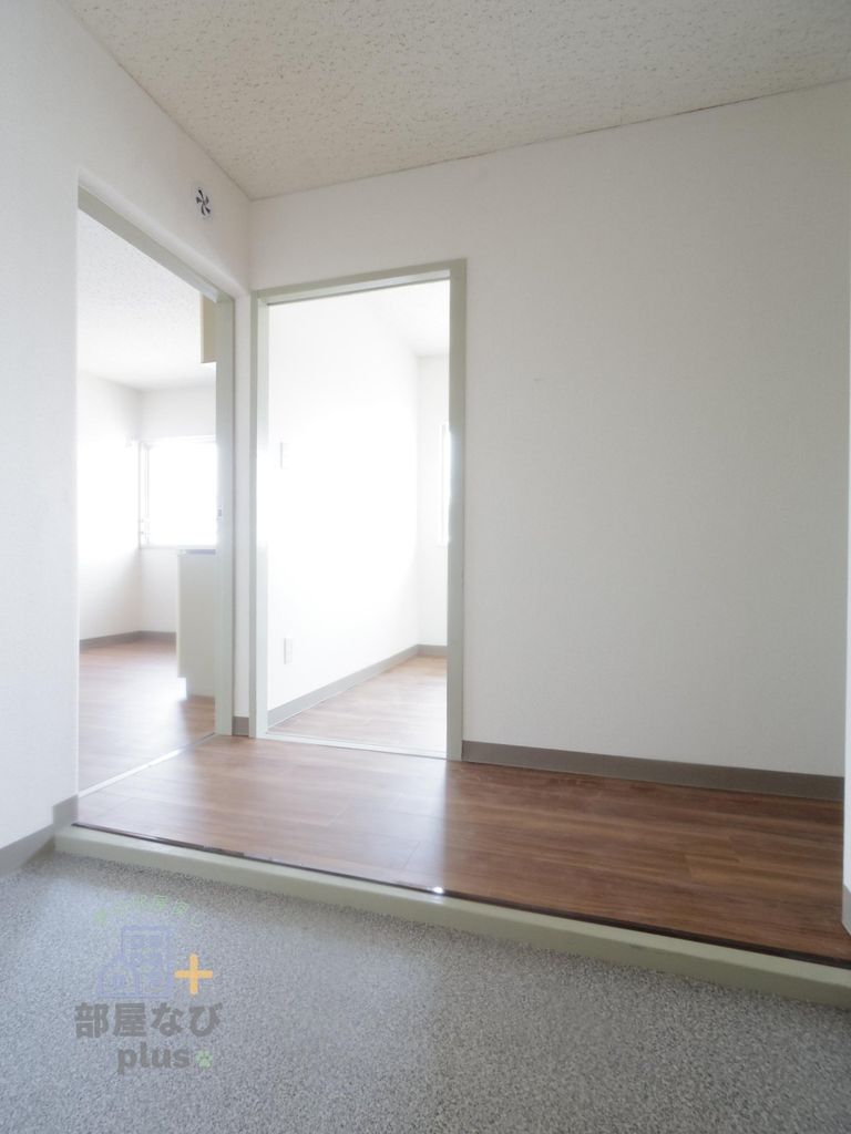 玄関　※他号室写真です