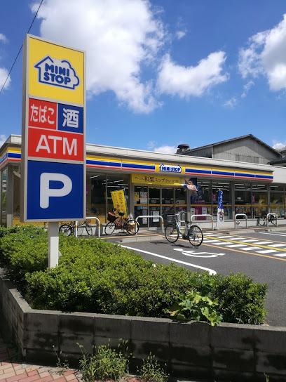 コンビニ　ミニストップ 川口上青木店（コンビニ）まで484m