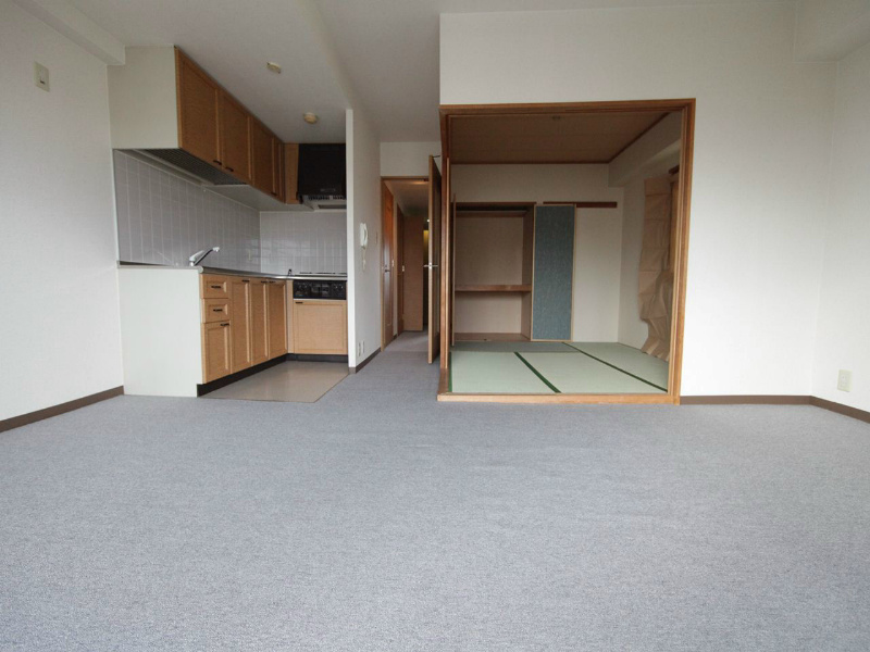 居室・リビング　ＬＤＫ11.5帖　和室4.5帖と繋げて使えます