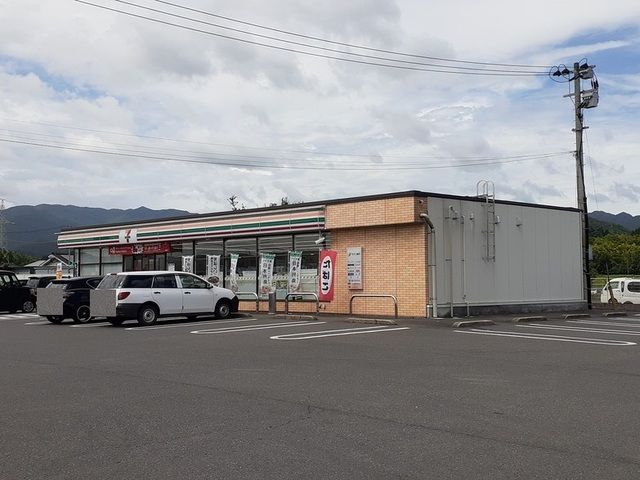 コンビニ　セブンイレブン伊佐大口大田店（コンビニ）まで300m