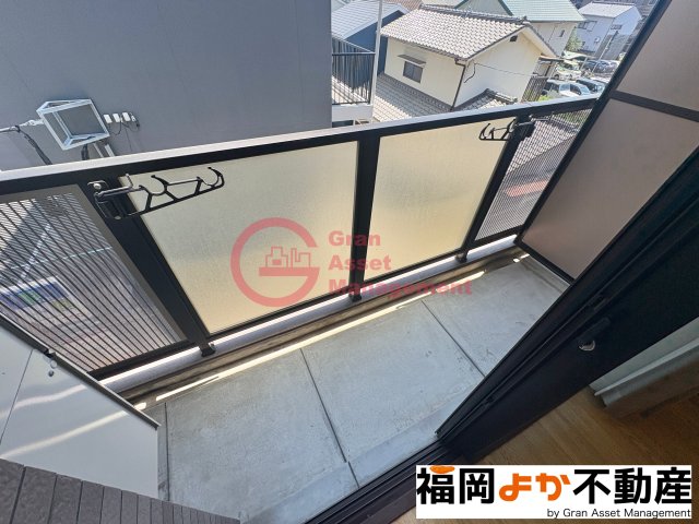 バルコニー　お洗濯にも便利なバルコニー付き