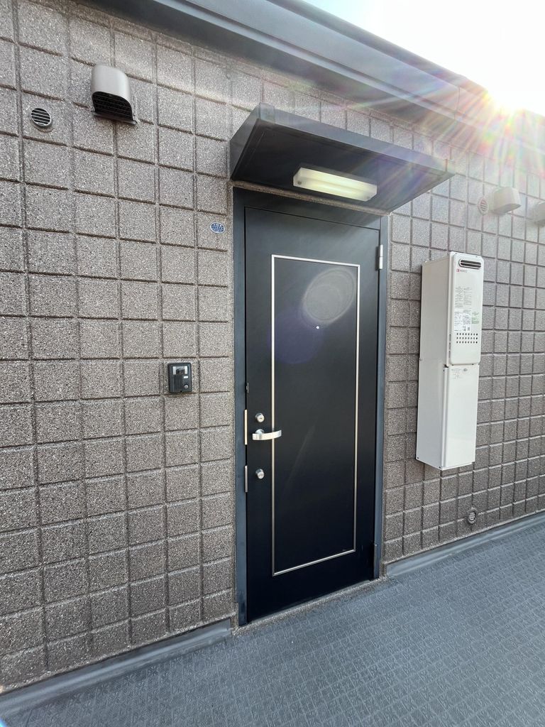 玄関　※別部屋参考写真※