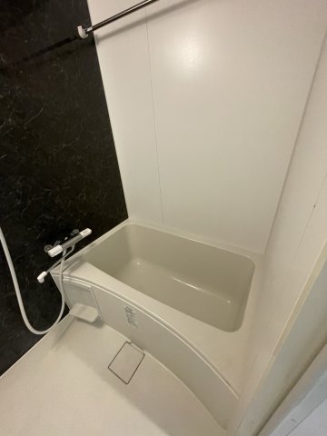 バス・シャワールーム　同間取り他部屋を表示しています