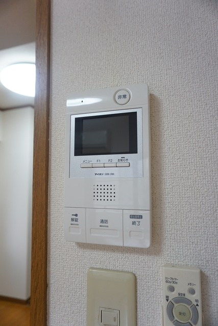 セキュリティ　来客時に便利なインターホン付です☆