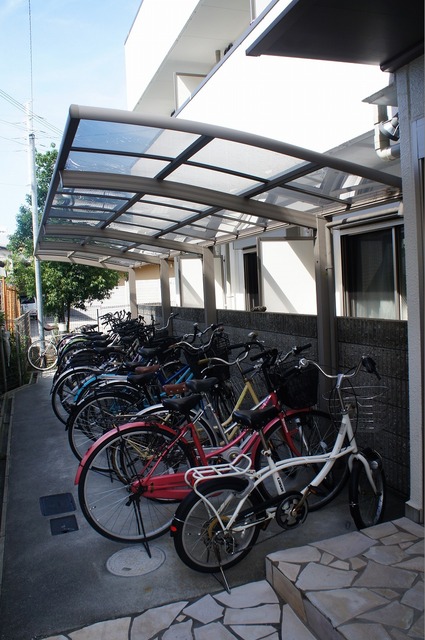 エントランス　自転車置き場♪