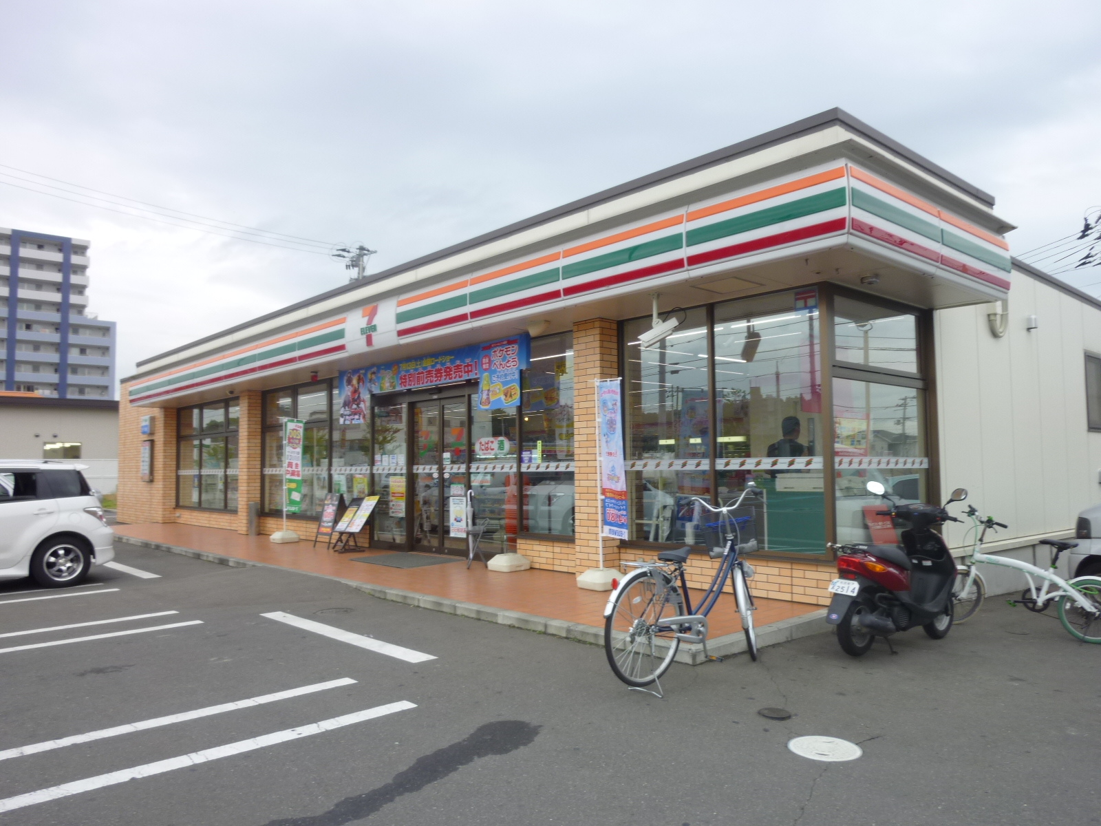 コンビニ　セブンイレブン多賀城新田店（コンビニ）まで290m