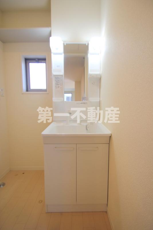 洗面設備　洗髪洗面化粧台