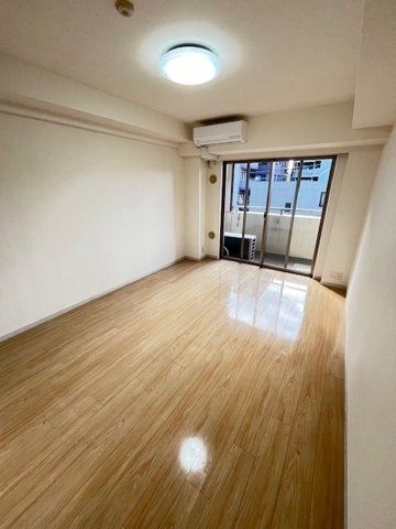 居室・リビング　※同タイプの別のお部屋です。