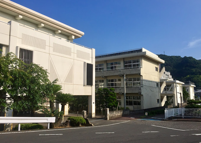 中学校　諫早市立喜々津中学校（中学校）まで1962m