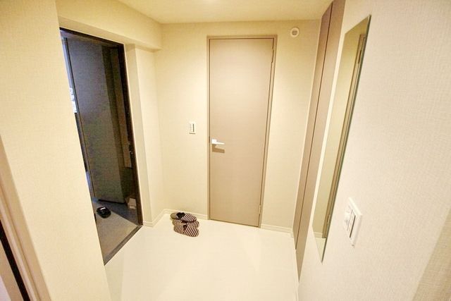 玄関　同タイプイメージ写真となります
