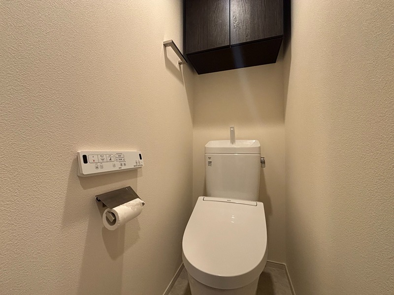 トイレ　※写真は別部屋です