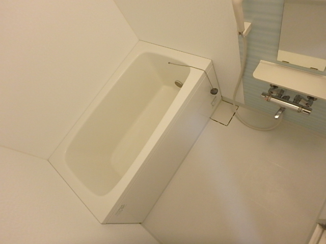 バス・シャワールーム　水周りのリフォームは細部まで行き届いております。