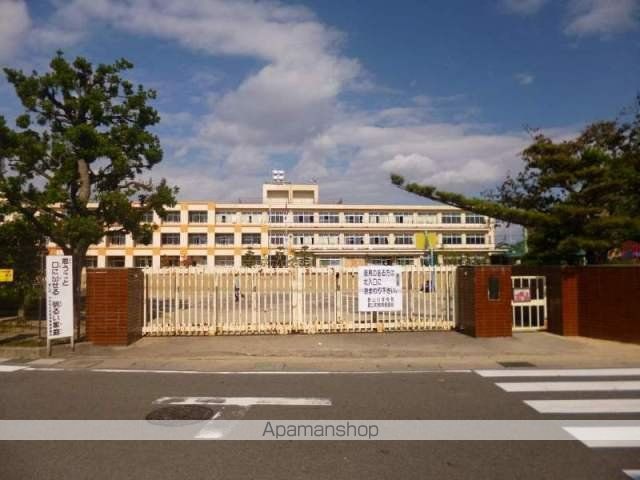小学校　豊山町立　豊山小学校（小学校）まで550m