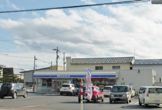 コンビニ　ローソン十和田切田通店（コンビニ）まで512m
