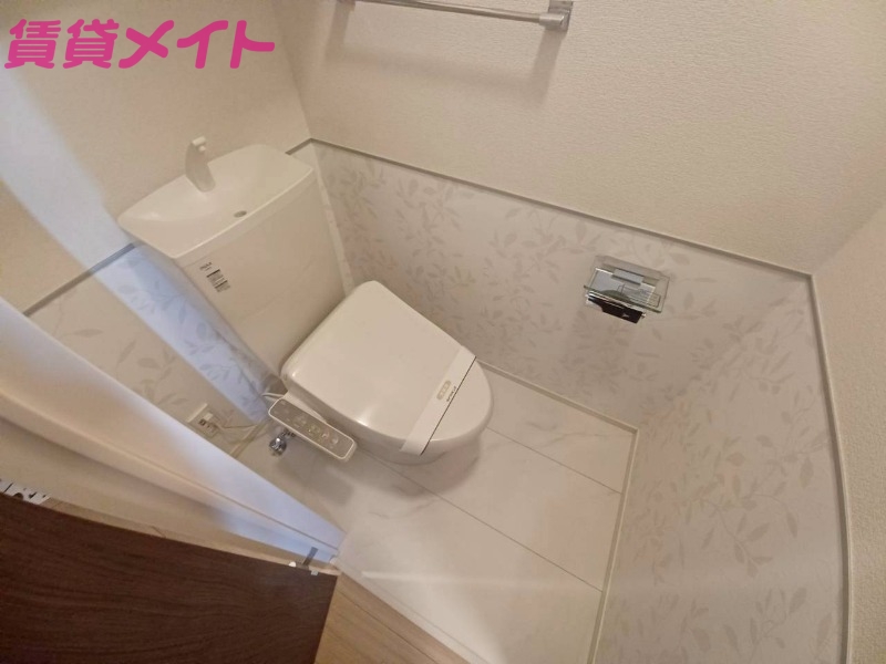 トイレ　同物件別室画像