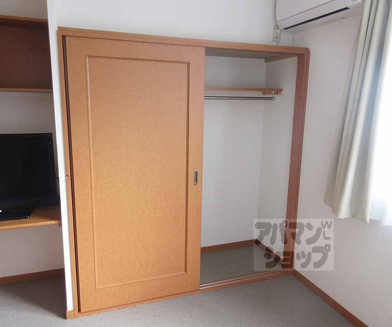 収納　大きな収納があるので便利です！