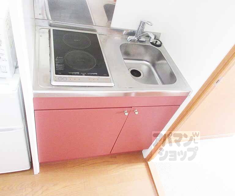 キッチン　コンパクトなキッチンで使いやすいです！